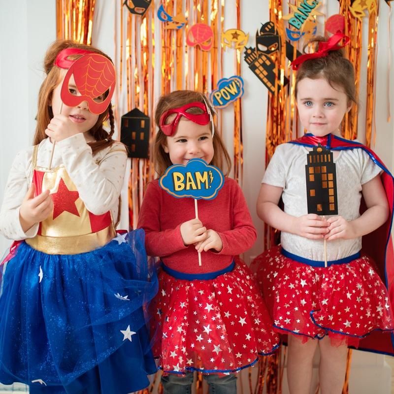 Great Pretenders - Photobooth set de déguisement super-héros - Le Petit  Zèbre