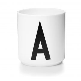 Tasse en porcelaine A