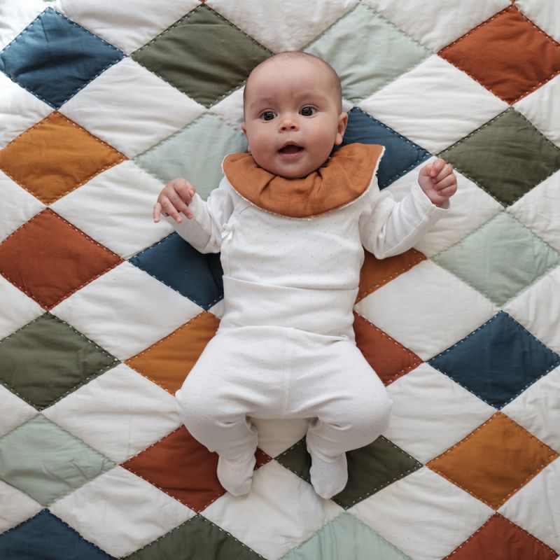 Couverture bébé patchwork motif hérisson et scandinave -plaid bébé